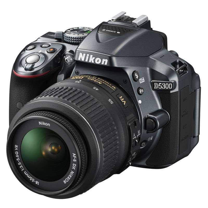 尼康(Nikon）D5300数码单反相机 套机（AF-S DX 18-55mm f/3.5-5.6G VR 防抖镜头）灰