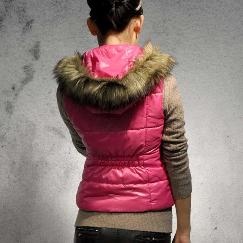 Feelie韩版时尚<em>女款带帽毛领</em>棉<em>马甲</em>FW12427