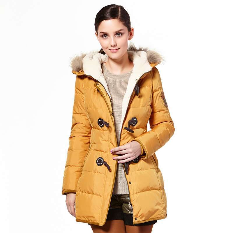 <em>波司登羽绒服</em> 女中长款 2013新款 时尚正品 <em>B1</em>