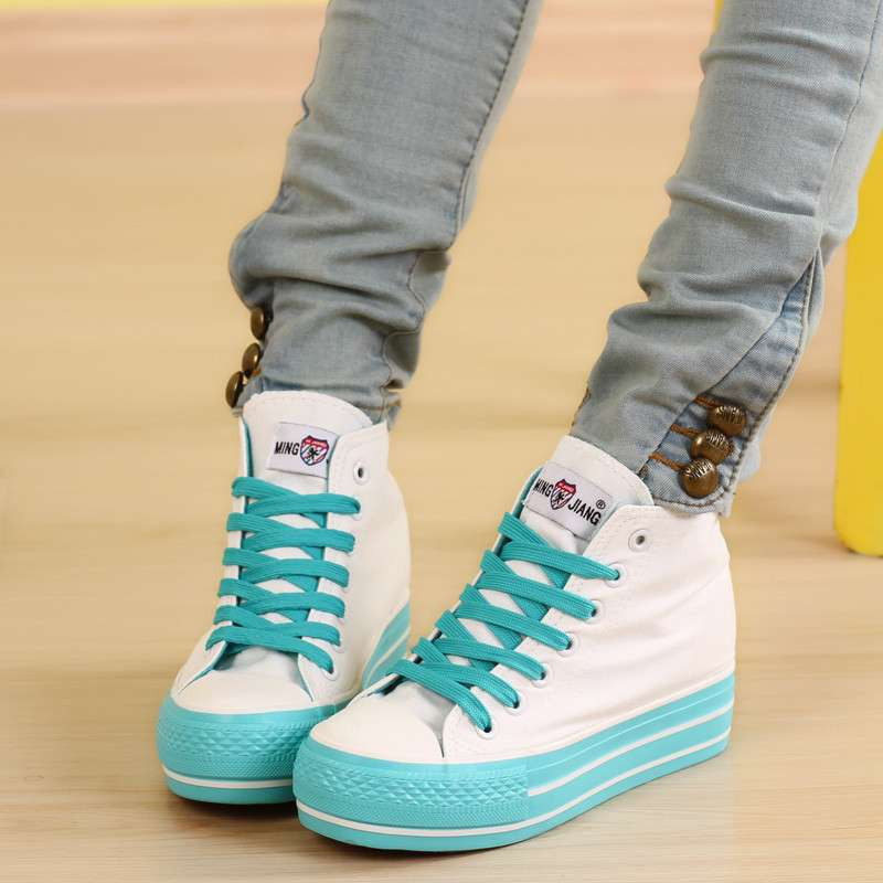 秋季新款<em>厚底</em>高帮<em>帆布鞋女式</em>韩版潮 内增高松