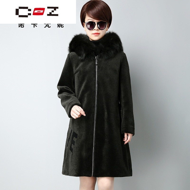 CZ潮流品牌新款羊剪绒大衣女中长款斗篷显瘦