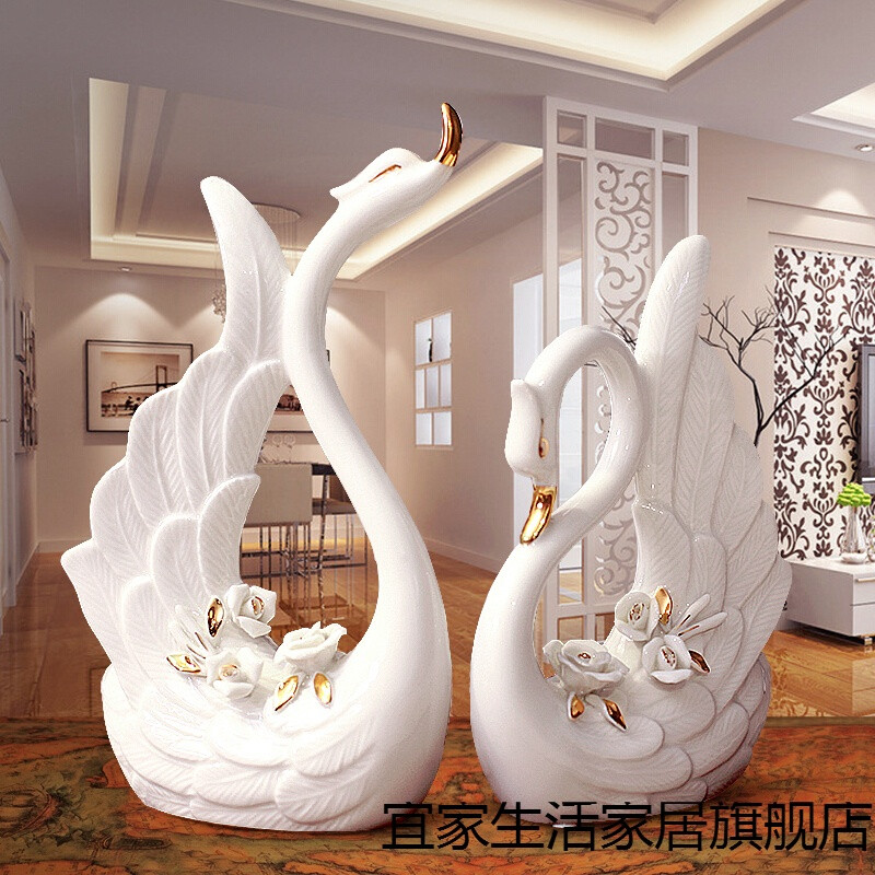 新款家居饰品陶瓷工艺装饰摆件现代创意结婚礼品描金玫瑰小天鹅郑重