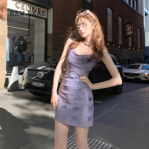 NEW LAKE紫色蝴蝶吊带连衣裙子女夏季2024新款小众设计法式辣妹修身包臀裙