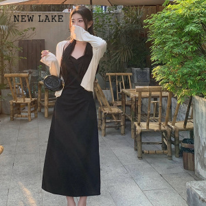 NEW LAKE大码甜辣风气质黑色吊带连衣裙2024新款女夏季胖妹妹显瘦遮肉套装
