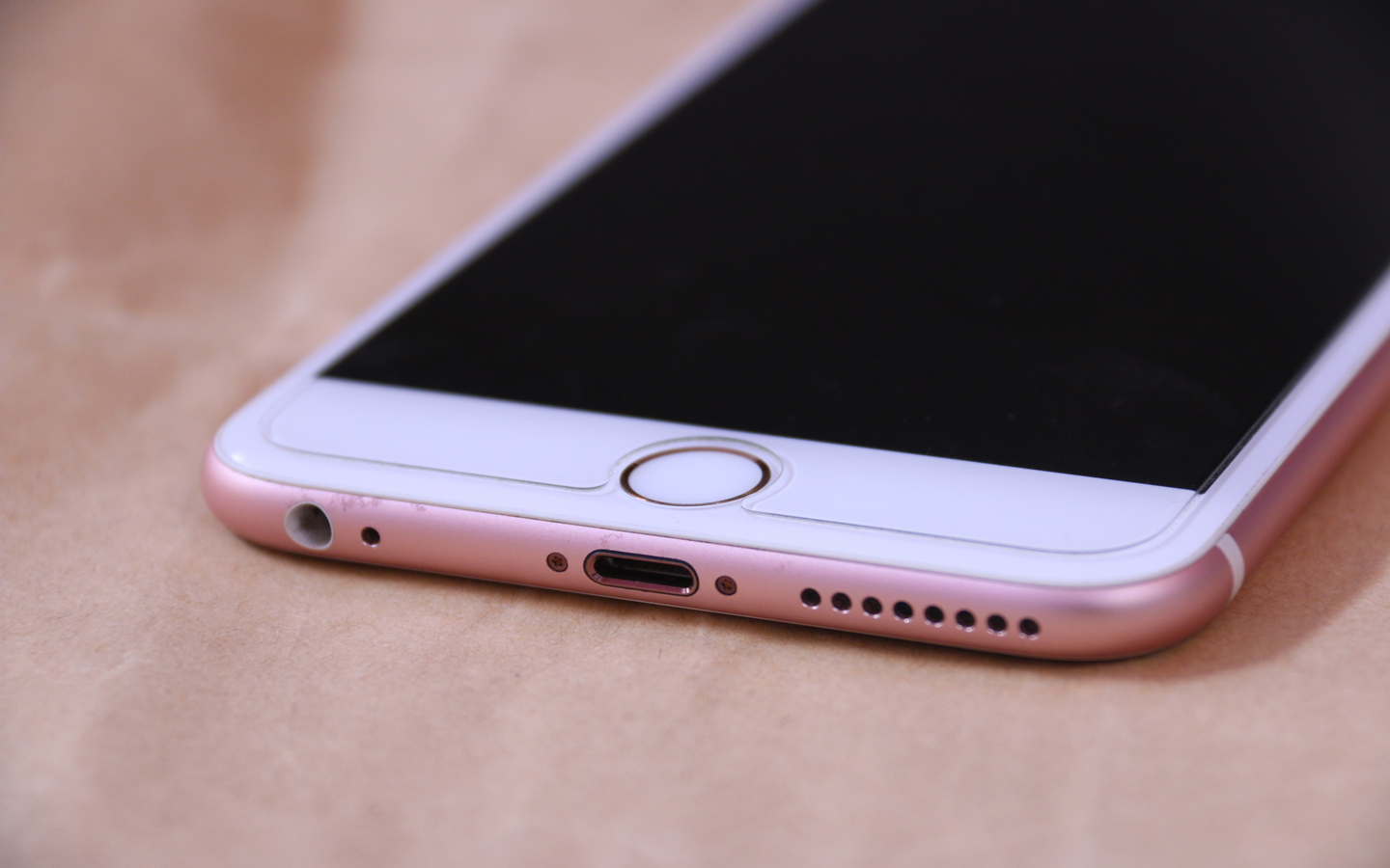 中国移动启动预存电话账单发送iPhone 4手机宣传活动