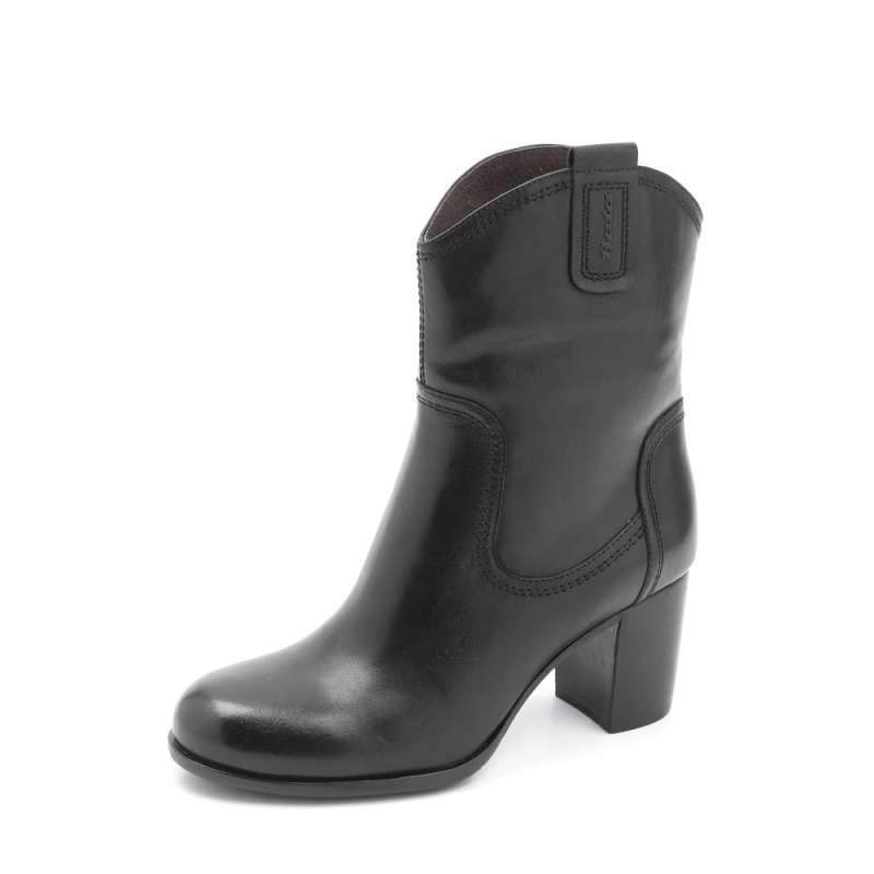 Bata 拔佳冬黑蜡牛皮女靴ATP42D 39
