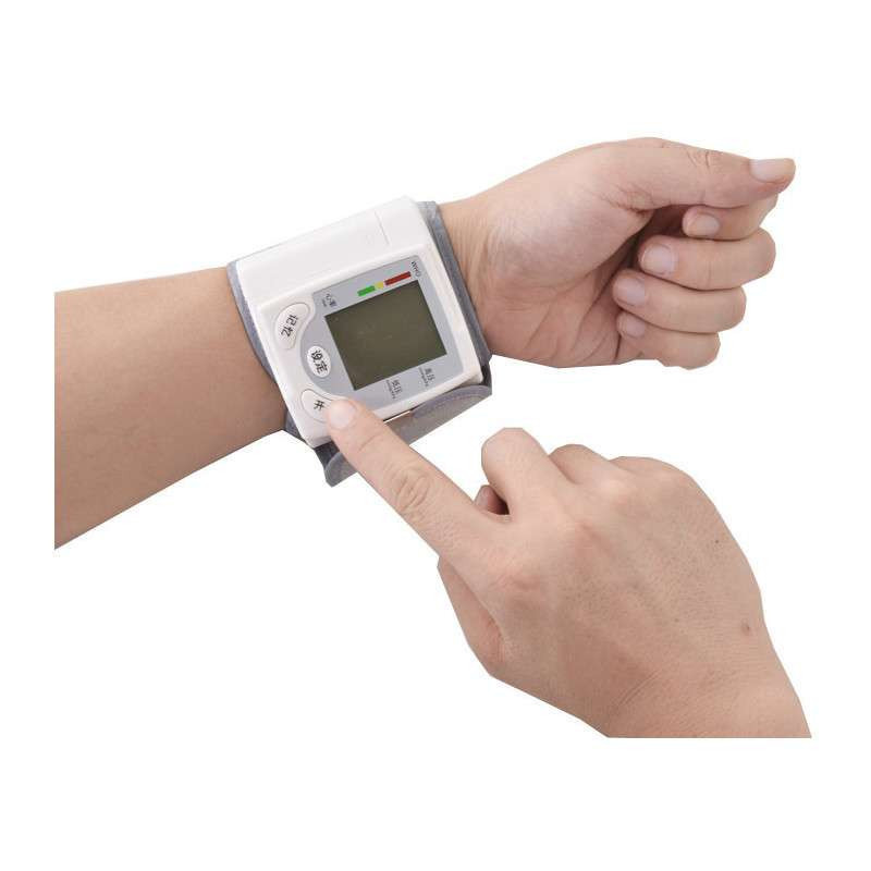 长坤ck-101 手腕式电子血压计 家用测量血压仪器