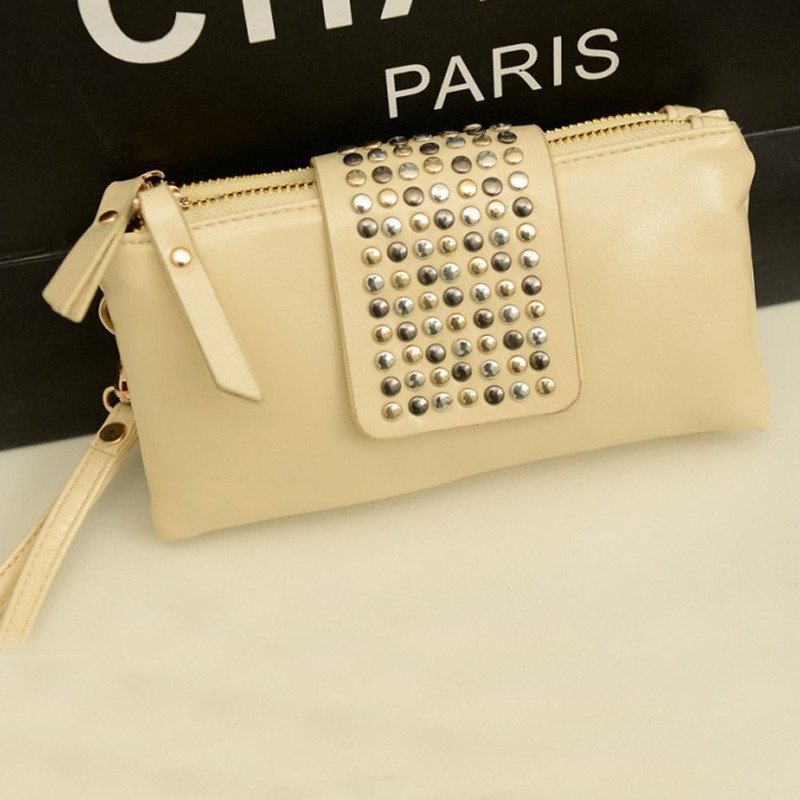 薇思黛 2016新款 欧美风范手拿包零钱包女包铆钉包 米色