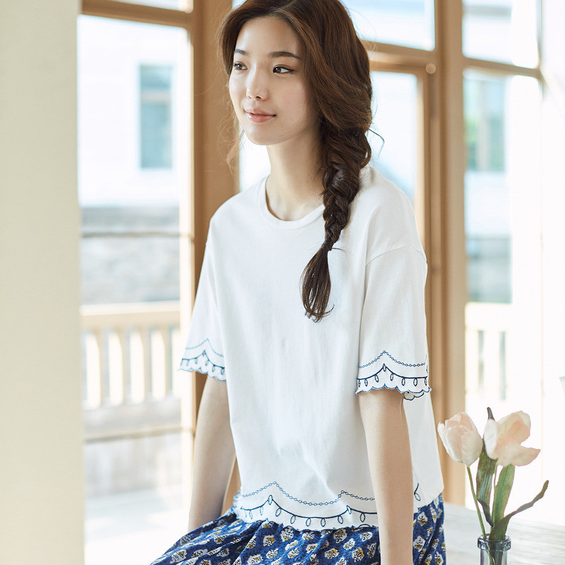 茵曼夏装文艺花边圆领五分袖T恤女宽松上衣1872022199