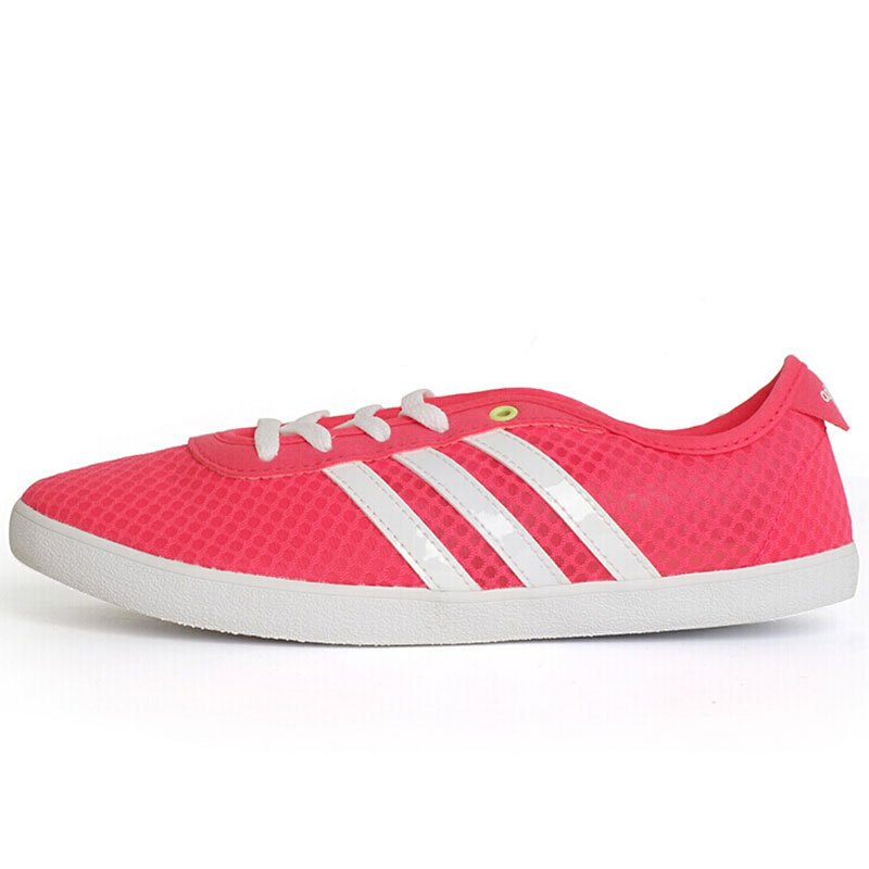 阿迪达斯Adidas女鞋运动板鞋休闲鞋B74701 默认颜色 38.5