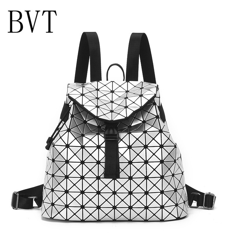 BVT双肩包女几何菱格菱形包春季新款亮片镭射背包日韩学院风菱格书包 银色