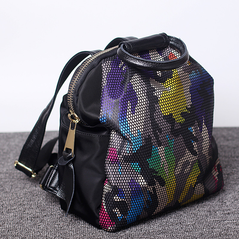 新款百搭休闲时尚印花迷彩牛津布双肩包女防水布旅游背包韩版 黑配兰迷彩