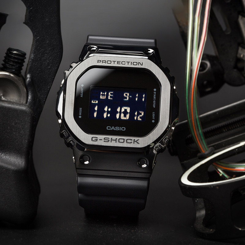 盘卡西欧手表男g-shock 太阳能电波运动男手表gw-m5610 gm-5600b-1pr