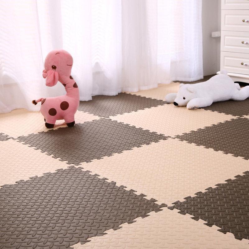 泡沫地垫拼接拼图家用卧室铺地板海绵垫子加厚地毯儿童爬行爬爬垫_8_872_526 30*30*1.0cm【45片送45根边条】 米+咖