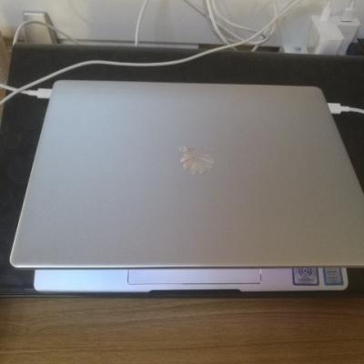 【新品】华为(HUAWEI)MateBook 13 13英寸全面屏轻薄性能本笔记本电脑(i7-8565U 8G 512GB固态硬盘 MX150独显 2K高清屏 指纹识别 皓月银)晒单图