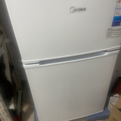 美的(Midea)88升迷你双开门小冰箱租房宿舍办公室小型家用双温可冷冻冷藏节能环保省电低耗低音BCD-88CM晒单图