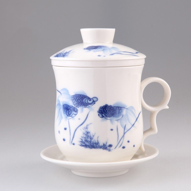 景德镇陶瓷茶杯套装 家用带盖过滤青花瓷杯子办公室茶水杯 300ml金鱼