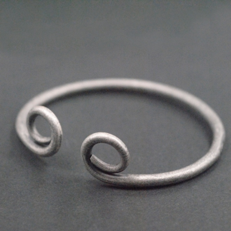 彩丽馆大圣金箍咒手镯男个性复古民族风钛钢手链潮人创意开口紧箍棒手环送女朋友老婆生日礼物 彩丽馆手镯\/手链\/脚链【价格 图片 品牌 报价】-苏宁易购曼蓝专营店