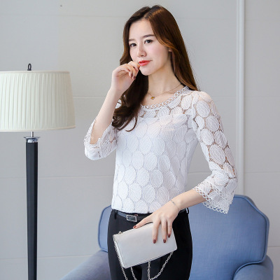 薇侣2017新品实拍蕾丝打底衫女长袖新款秋装宽松喇叭袖小衫显瘦镂空上衣
