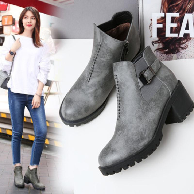 新款秋冬韩版粗跟圆头中跟复古大码40百搭马丁靴女41英伦风43