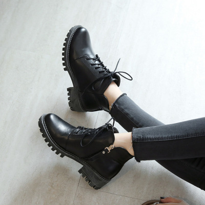 英伦复古学生休闲女鞋子时尚秋冬百搭短靴子低跟个性系带潮马丁靴
