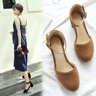 夏季韩版时尚浅口包头休闲绒面粗中跟女鞋子时尚甜美扣带少女凉鞋