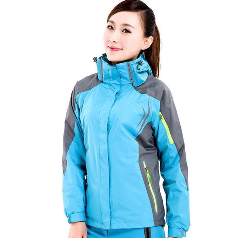运动户外女冲锋衣户外服装登山滑雪服防水保暖两件套