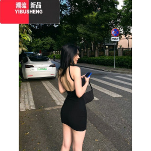 YIBUSHENG小众欧美性感黑色挂脖连衣裙女季辣妹露背紧身打底包臀针织短裙